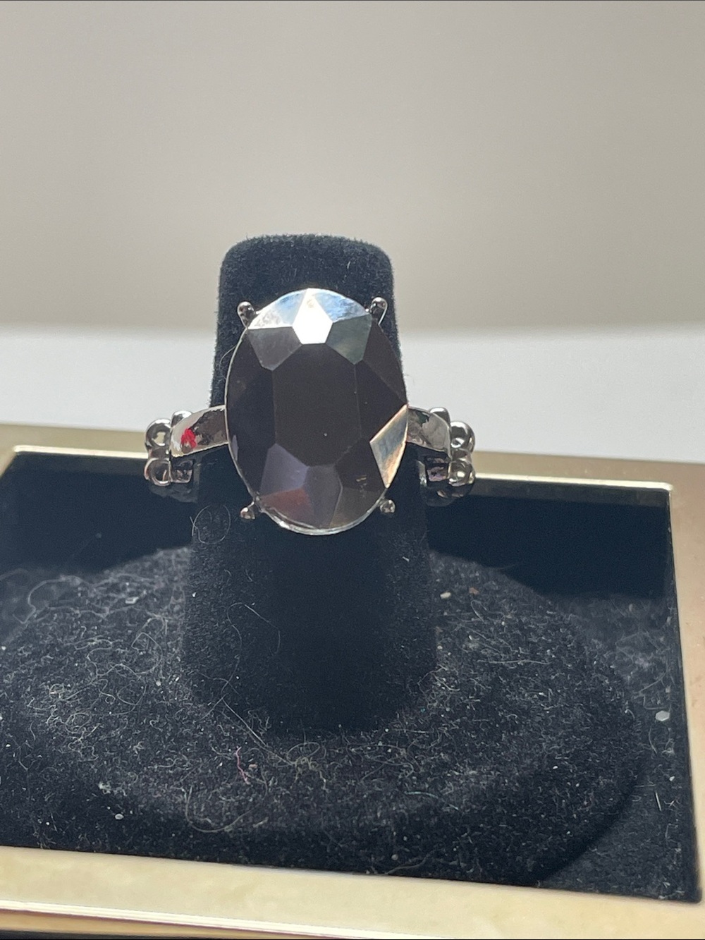 Elegant Oval Gray Rhinestone Cocktail Ring - Women Jewelry